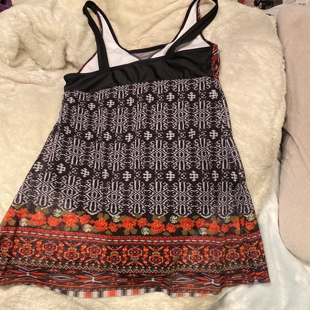 π Bathing Suit w Tummy Control - Picture 3 of 5